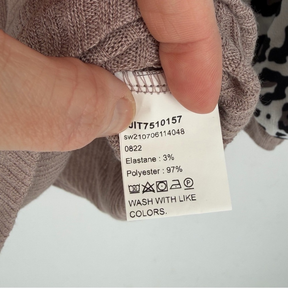 Ribbed Leopard Print Chiffon Sleeve Blouse - Picture 3 of 4